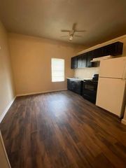 514 Ruddy ST B, Lockhart, TX 78644