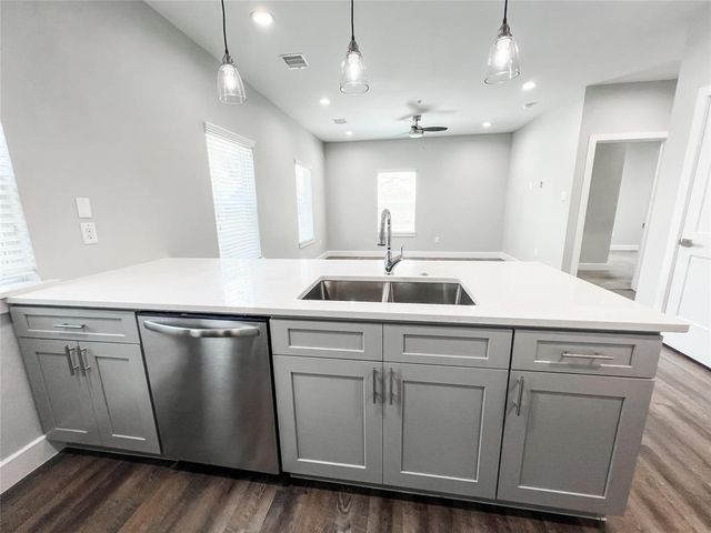 144 W 5th Street B, Kemah, TX 77565