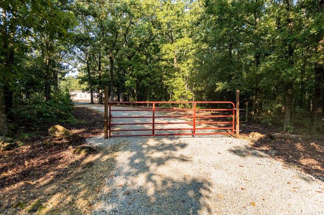 314 Bear Bluff Trail, Ravenden, AR 72459