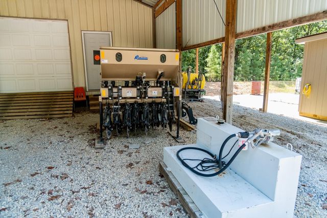 314 Bear Bluff Trail, Ravenden, AR 72459