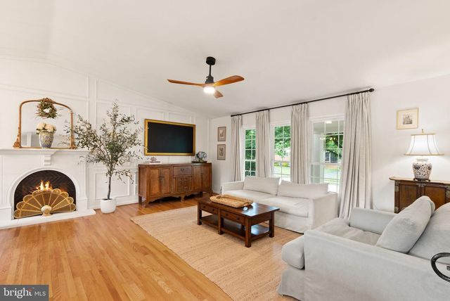 8446 PORTER LN, Alexandria, VA 22308