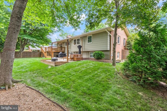 8446 PORTER LN, Alexandria, VA 22308