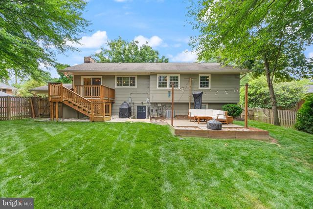 8446 PORTER LN, Alexandria, VA 22308
