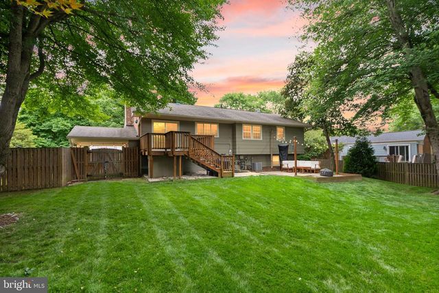 8446 PORTER LN, Alexandria, VA 22308