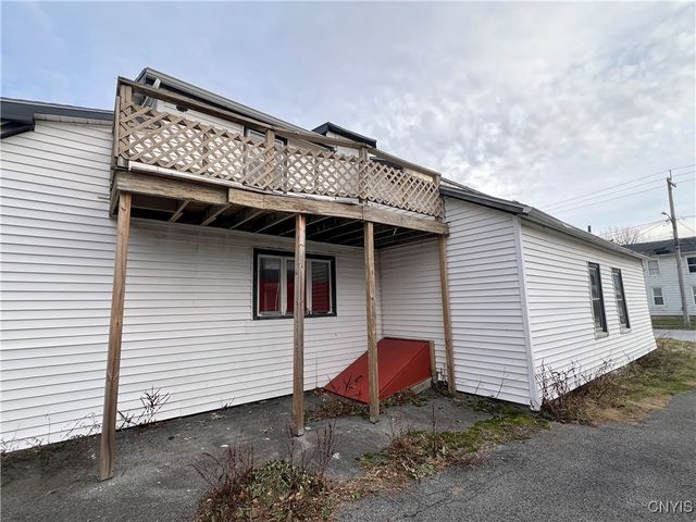 75 Van Anden Street, Auburn, NY 13021