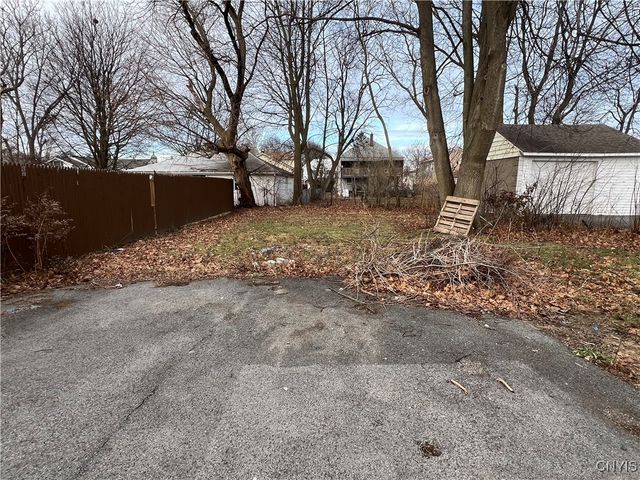 75 Van Anden Street, Auburn, NY 13021