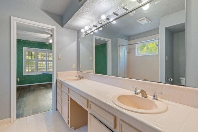 3541 State Highway 159, La Grange, TX 78945