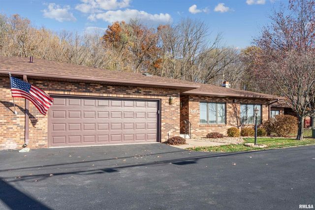 5311 38th Avenue 10, Moline, IL 61265