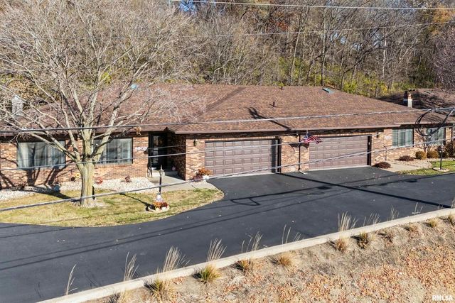 5311 38th Avenue 10, Moline, IL 61265