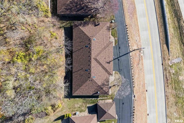 5311 38th Avenue 10, Moline, IL 61265