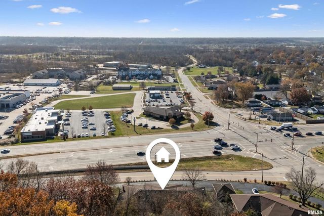 5311 38th Avenue 10, Moline, IL 61265