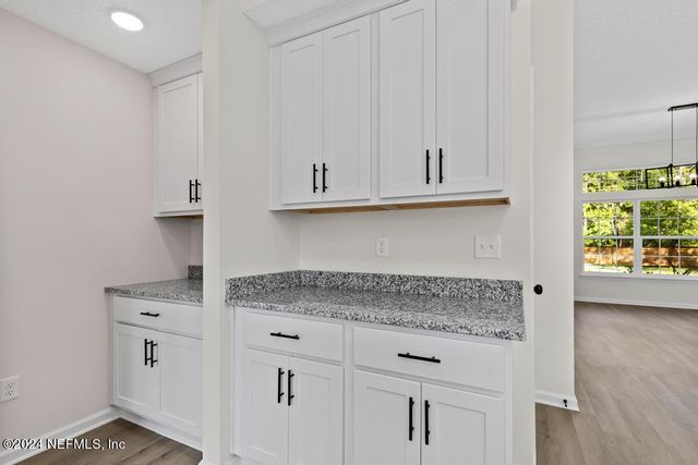 90 BIRD Road, Jacksonville, FL 32218