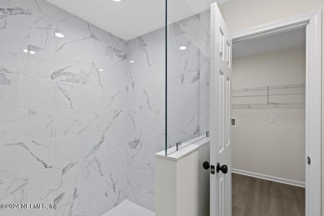 90 BIRD Road, Jacksonville, FL 32218