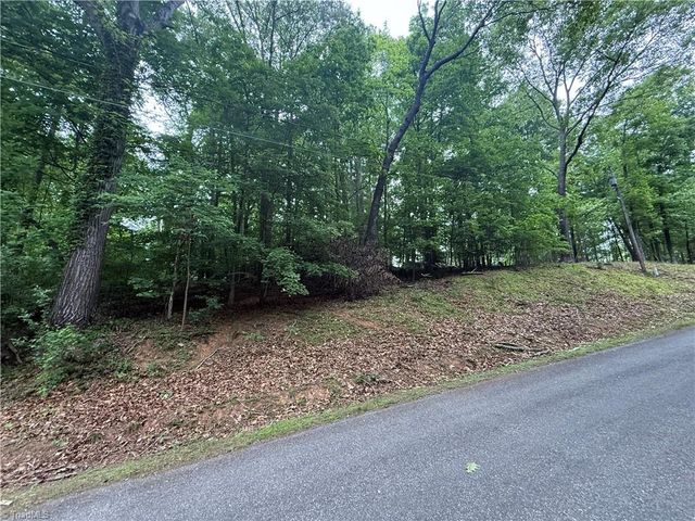 00 Queens Grant Road, Winston-salem, NC 27106