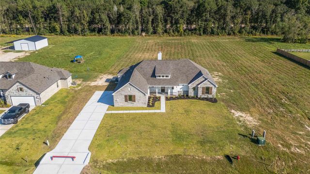 400 Barton Place Drive, Tarkington, TX 77327