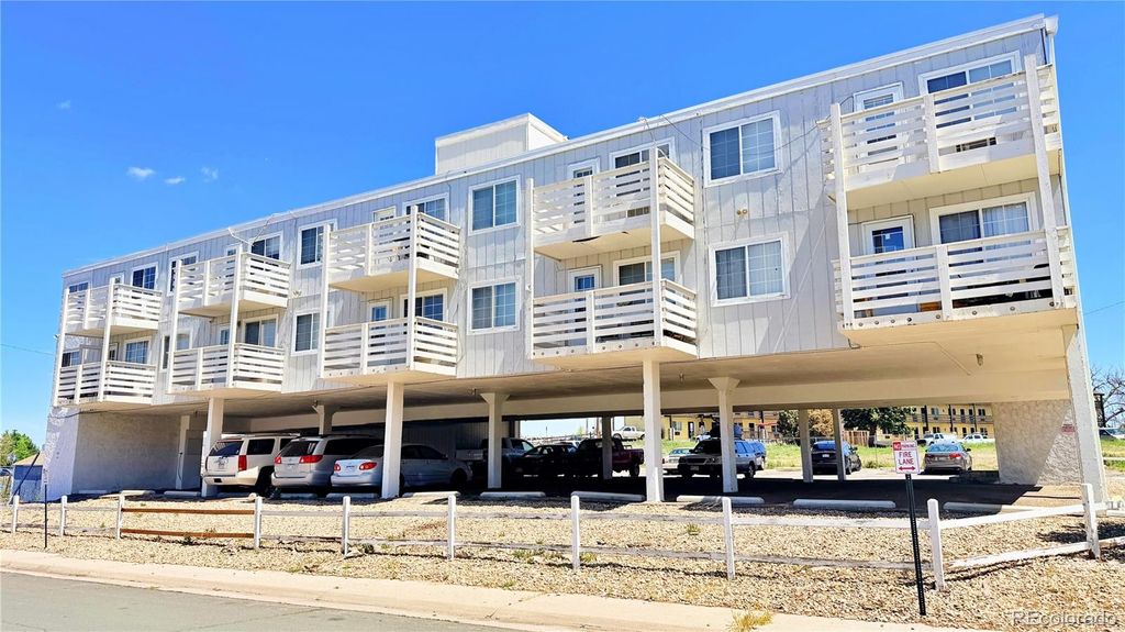 1064 Chambers Court 209, Aurora, CO 80011