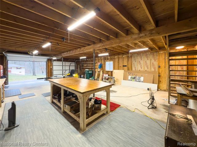 11720 Andersonville Road, Davisburg, MI 48350