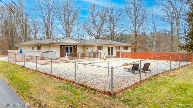 11720 Andersonville Road, Davisburg, MI 48350