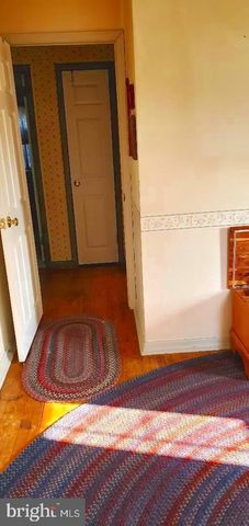 204 LAKESIDE DR, Glassboro, NJ 08028