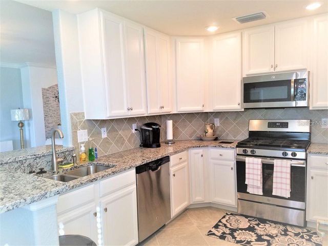 5844 WAKE FOREST RUN 101, Lakewood Ranch, FL 34211