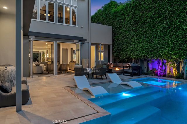 8719 Rosewood Avenue, West Hollywood, CA 90048