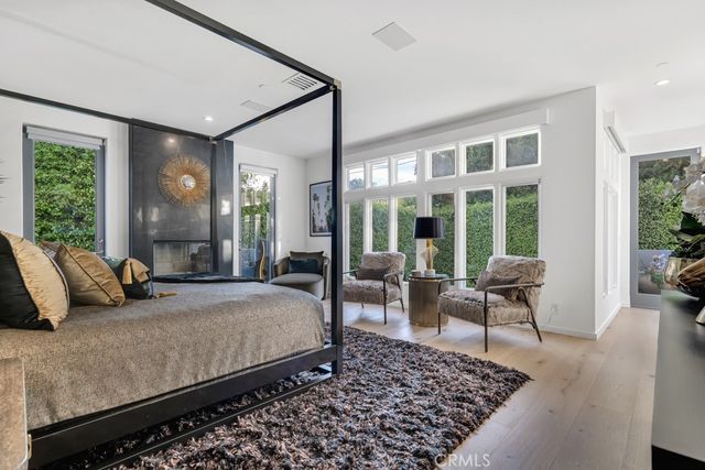 8719 Rosewood Avenue, West Hollywood, CA 90048