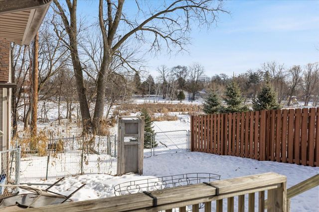 7405 Knollwood Drive, Mounds View, MN 55112