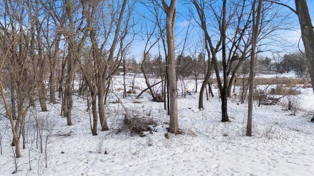 7405 Knollwood Drive, Mounds View, MN 55112