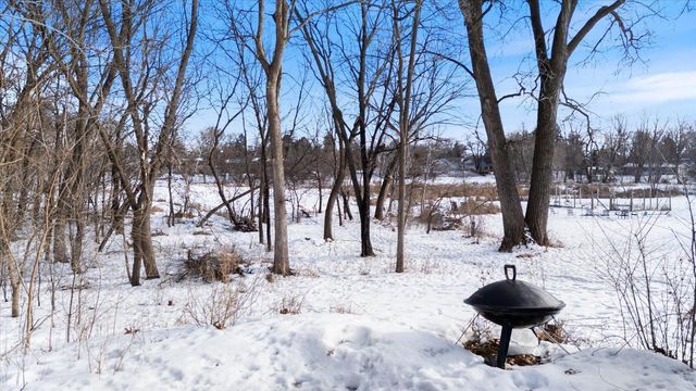 7405 Knollwood Drive, Mounds View, MN 55112