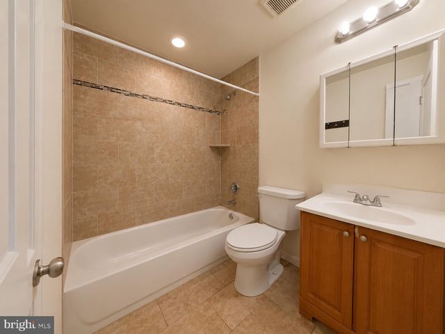 2139 N 18TH ST, Philadelphia, PA 19121