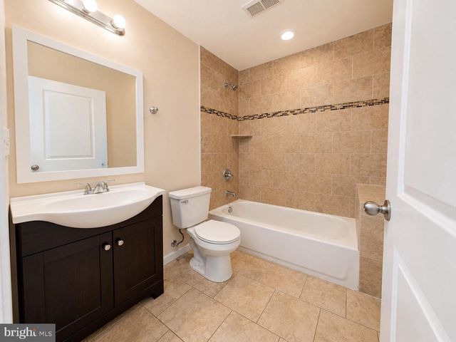 2139 N 18TH ST, Philadelphia, PA 19121