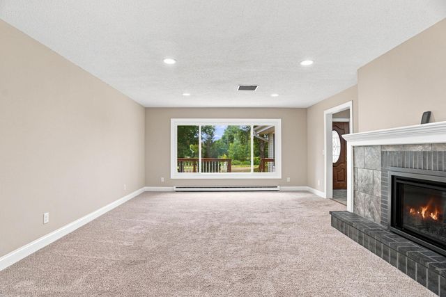 20840 Hidden Ponds Drive, Rogers, MN 55374