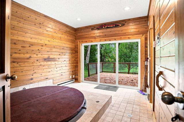 20840 Hidden Ponds Drive, Rogers, MN 55374