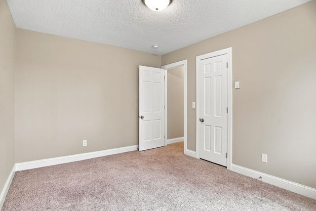 20840 Hidden Ponds Drive, Rogers, MN 55374