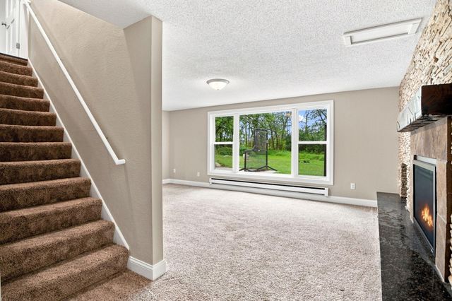 20840 Hidden Ponds Drive, Rogers, MN 55374