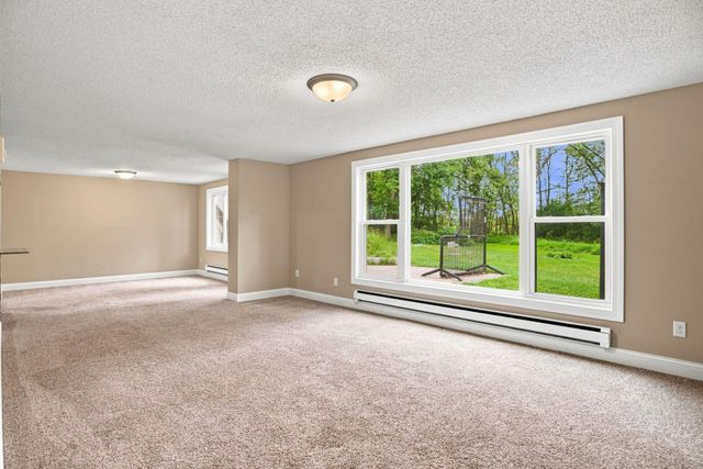 20840 Hidden Ponds Drive, Rogers, MN 55374