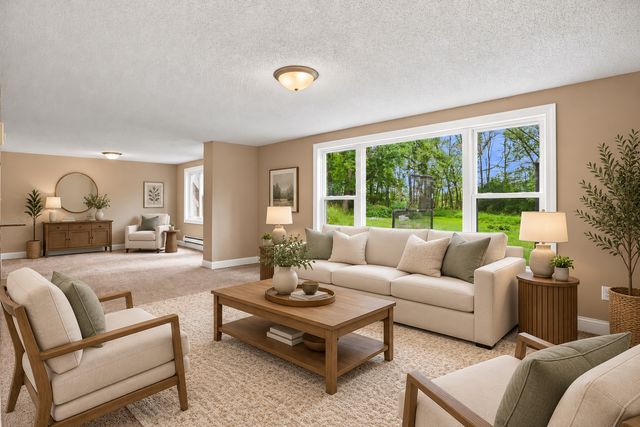20840 Hidden Ponds Drive, Rogers, MN 55374