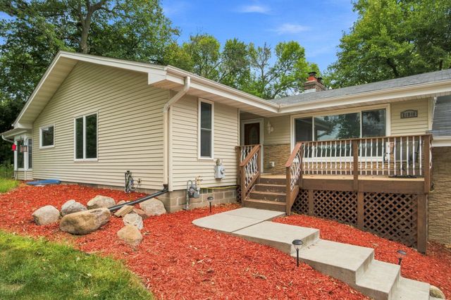 20840 Hidden Ponds Drive, Rogers, MN 55374
