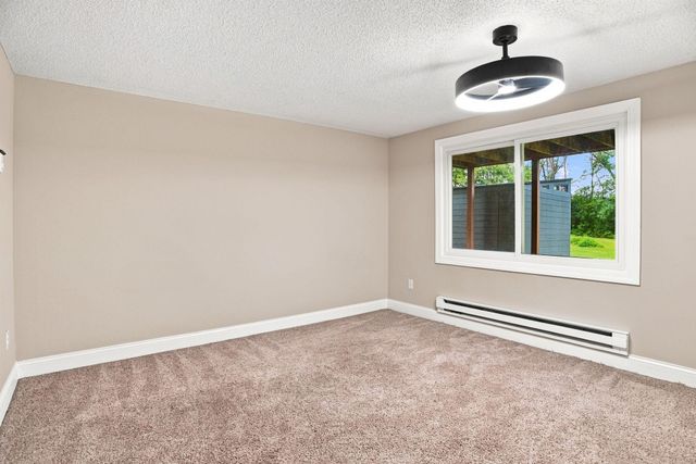 20840 Hidden Ponds Drive, Rogers, MN 55374
