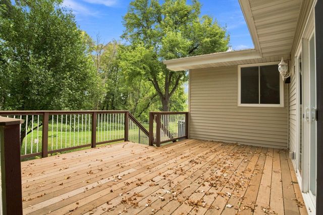 20840 Hidden Ponds Drive, Rogers, MN 55374