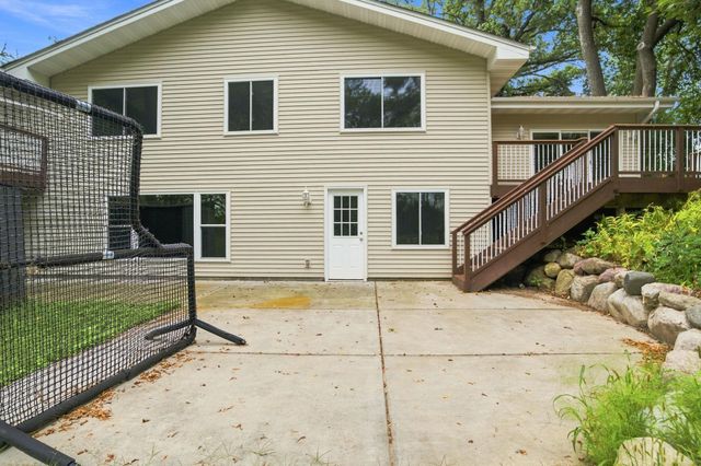 20840 Hidden Ponds Drive, Rogers, MN 55374