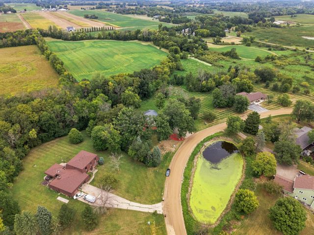 20840 Hidden Ponds Drive, Rogers, MN 55374