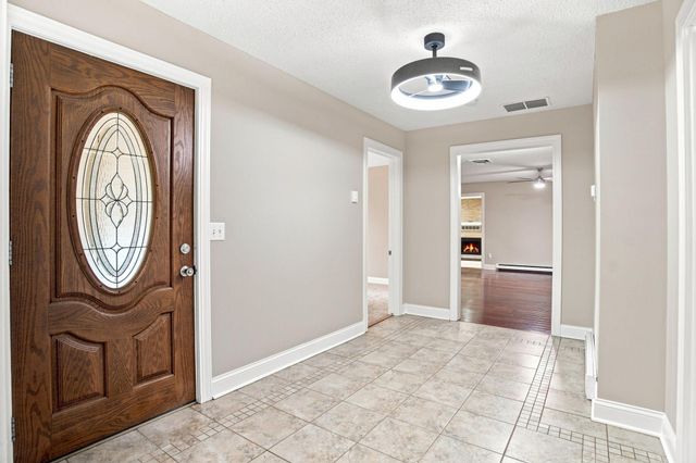 20840 Hidden Ponds Drive, Rogers, MN 55374