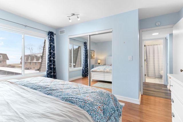 3626 Lakeshore Dr K9 9, St. Joseph, MI 49085