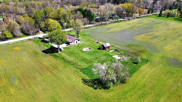 3262 W Wagner Road, Buchanan, MI 49107
