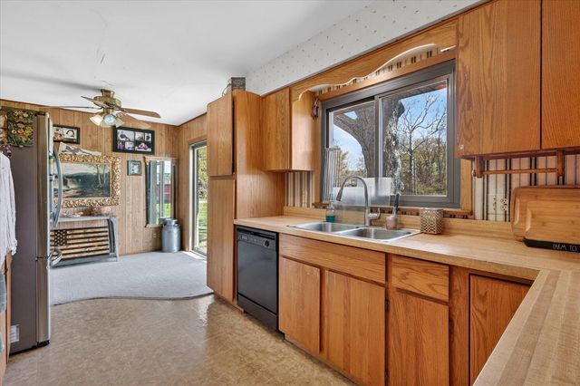 3262 W Wagner Road, Buchanan, MI 49107