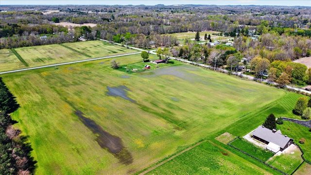 3262 W Wagner Road, Buchanan, MI 49107