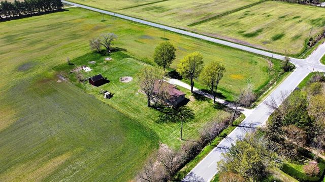 3262 W Wagner Road, Buchanan, MI 49107