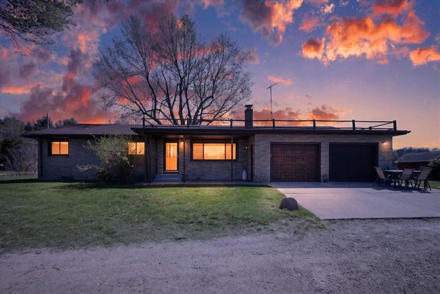 3262 W Wagner Road, Buchanan, MI 49107