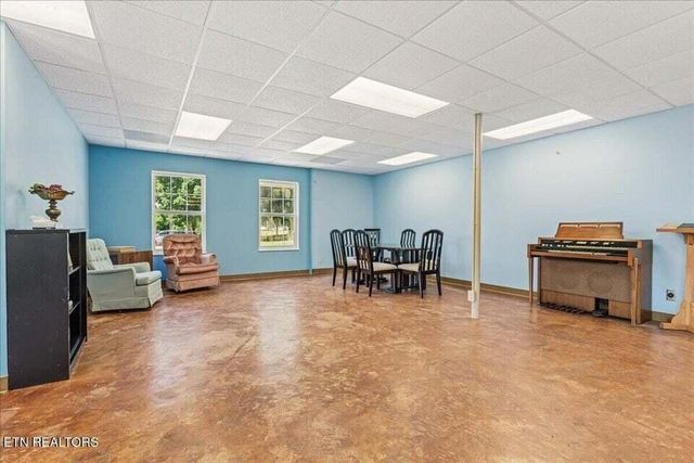 355359 County Road 475, Etowah, TN 37331